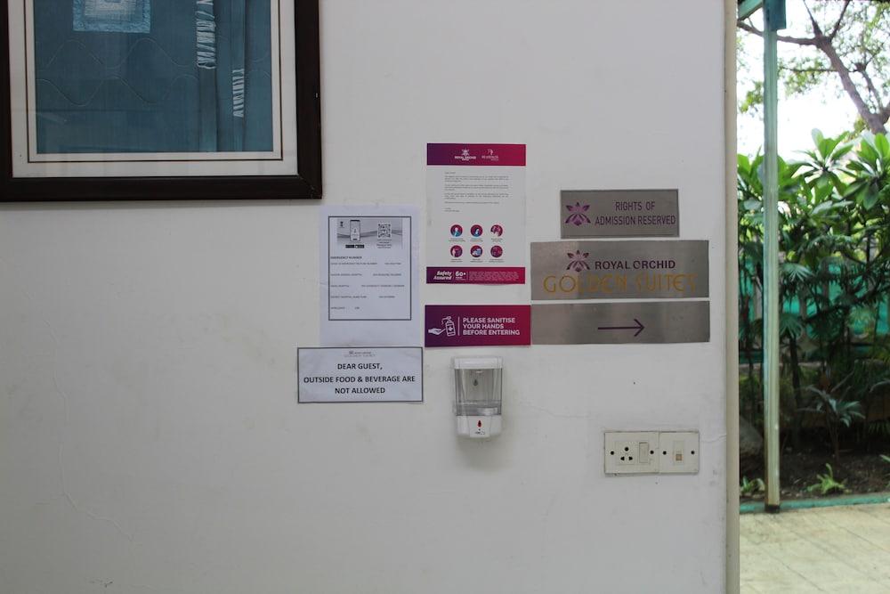Royal Orchid Golden Suites Pune Extérieur photo