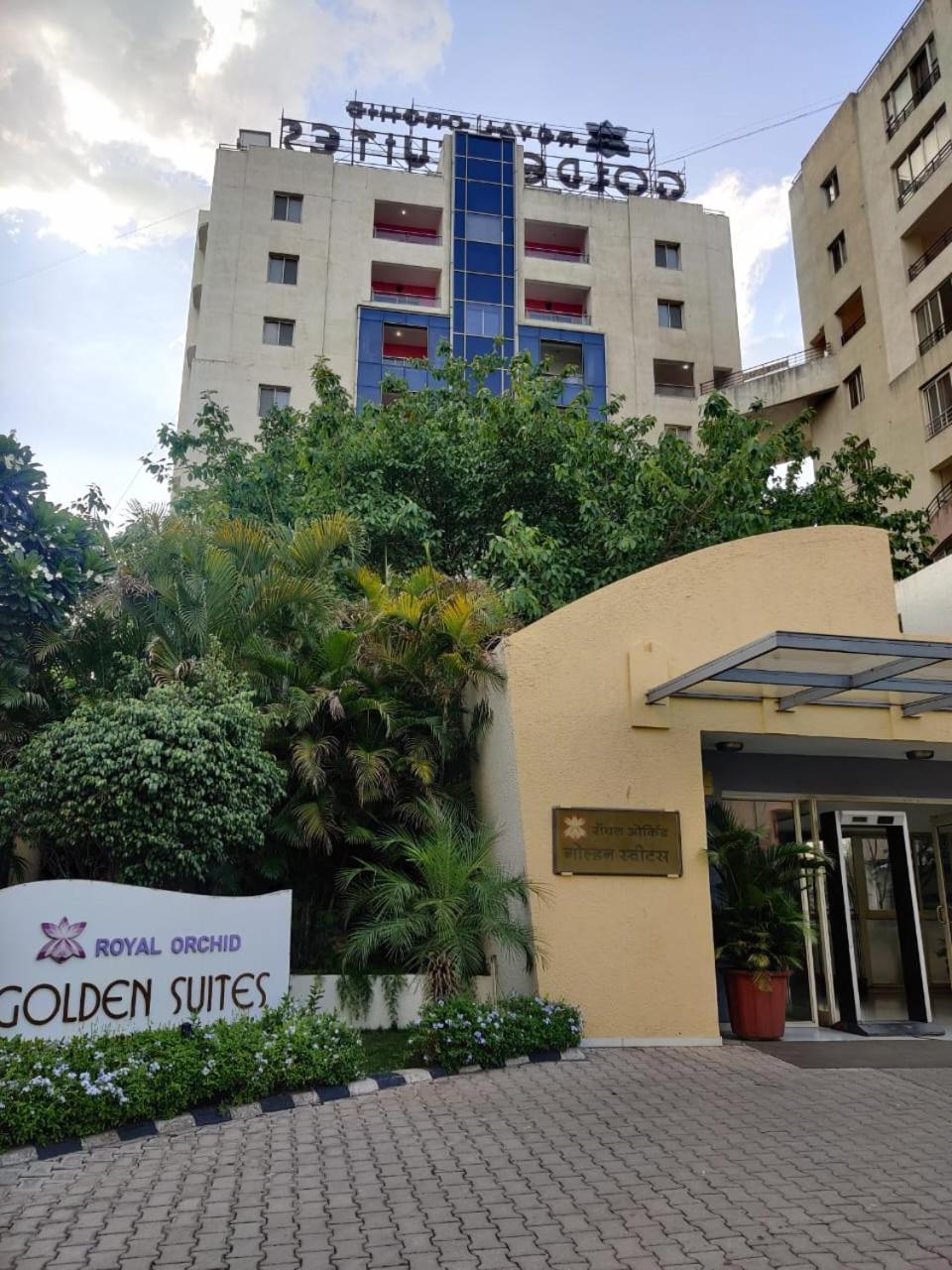 Royal Orchid Golden Suites Pune Extérieur photo