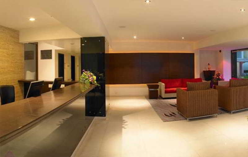 Royal Orchid Golden Suites Pune Extérieur photo